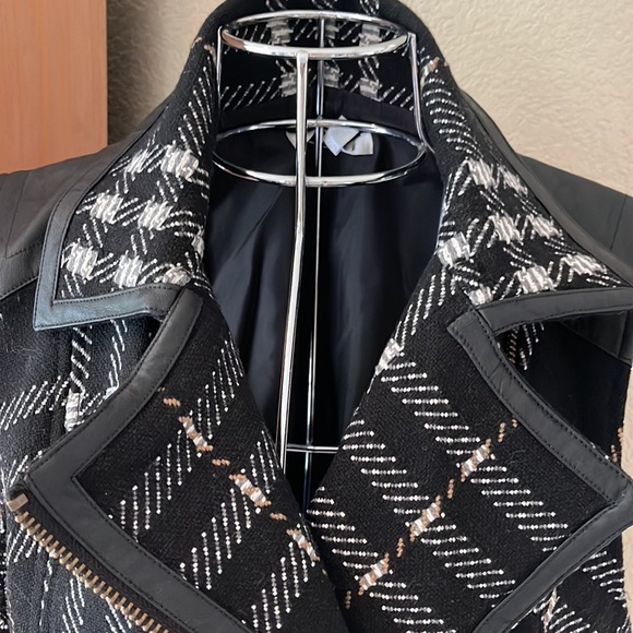 Cabi Plaid Vest - Picture 3 of 6